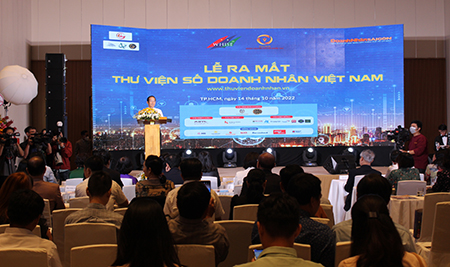 Ông Trần Hoàng - Tổng biên tập Tạp chí Doanh Nhân Sài Gòn chia sẻ về Thư viện số doanh nhân Việt Nam